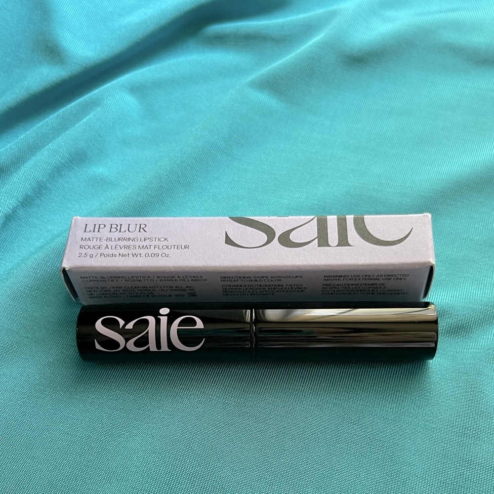 NOUVEAU Saie Lip Blur NEW IN BOX
